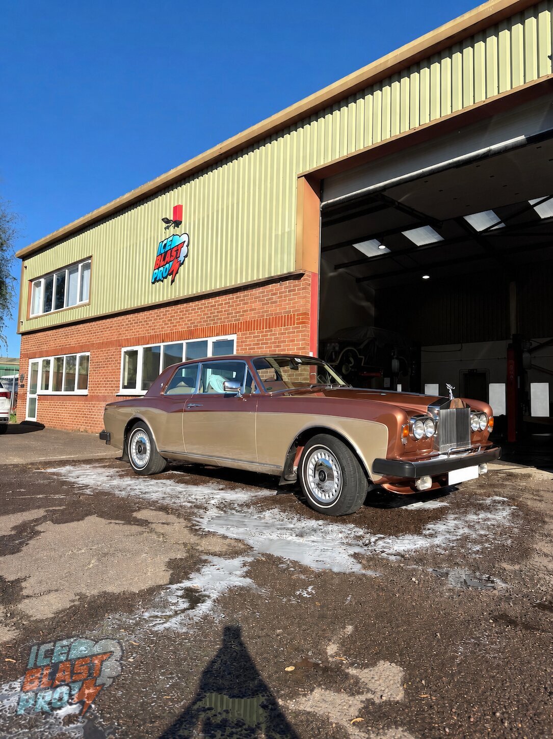 Rolls-Royce Corniche outside the IceBlastPro workshop